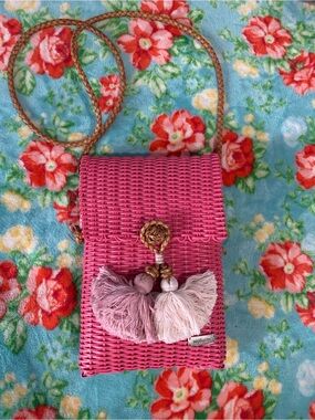 Wakami Recycled Pink Hand Woven Phone Purse Rare